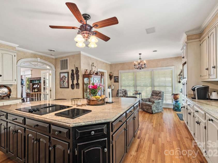 16 Sunrise Point Court, Lake Wylie, SC 29710.  MLS# CAR4229214, YatesRealty ID 12555. 