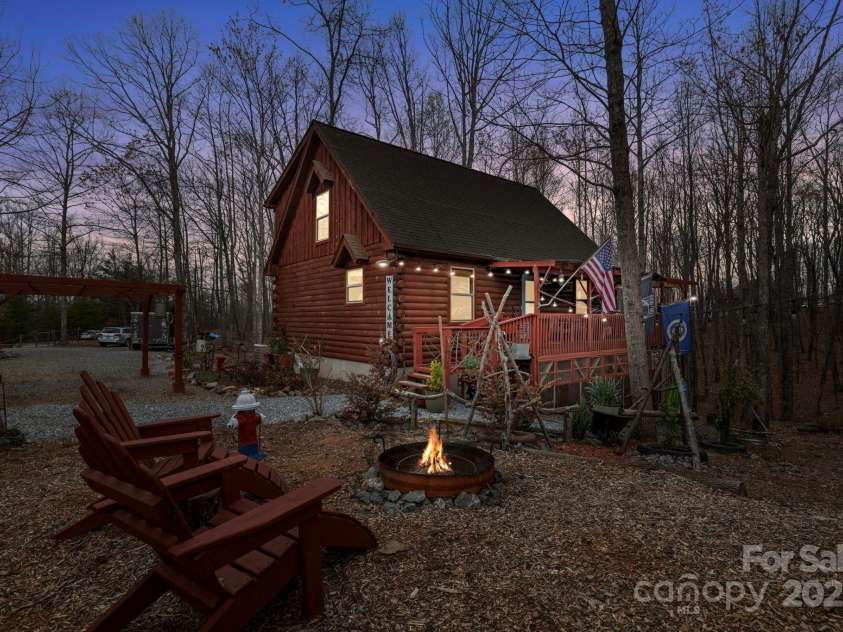 257 Adirondack Trail, Nebo, NC 28761.  MLS# CAR4222411, YatesRealty ID 12556. 