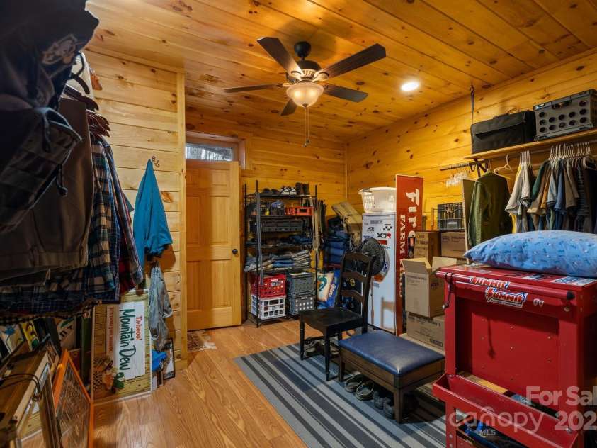 257 Adirondack Trail, Nebo, NC 28761.  MLS# CAR4222411, YatesRealty ID 12556. 