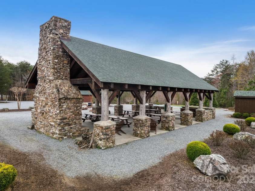 257 Adirondack Trail, Nebo, NC 28761.  MLS# CAR4222411, YatesRealty ID 12556. 