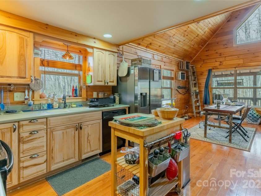 257 Adirondack Trail, Nebo, NC 28761.  MLS# CAR4222411, YatesRealty ID 12556. 