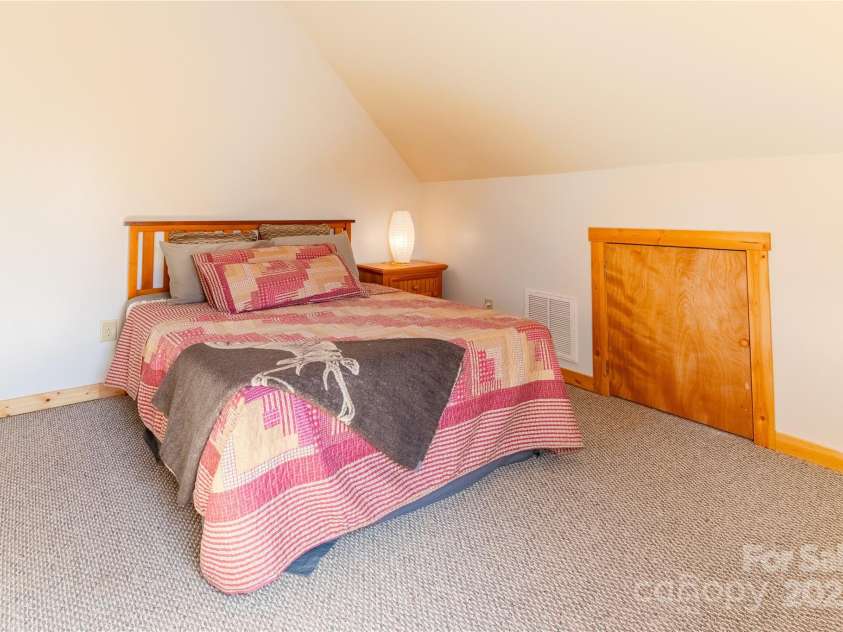 257 Adirondack Trail, Nebo, NC 28761.  MLS# CAR4222411, YatesRealty ID 12556. 