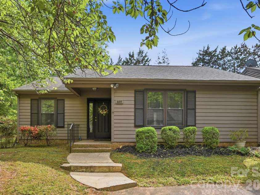 405 Sweetgum Drive, Fort Mill, SC 29715.  MLS# CAR4369831, YatesRealty ID 12556. 
