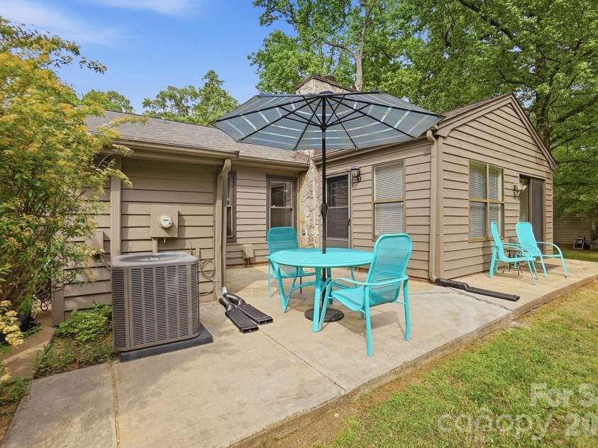 405 Sweetgum Drive, Fort Mill, SC 29715.  MLS# CAR4369831, YatesRealty ID 12556. 