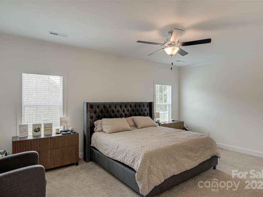 2707 Cottage Hill Lane, Winston Salem, NC 27106.  MLS# CAR4253244, YatesRealty ID 12557. 