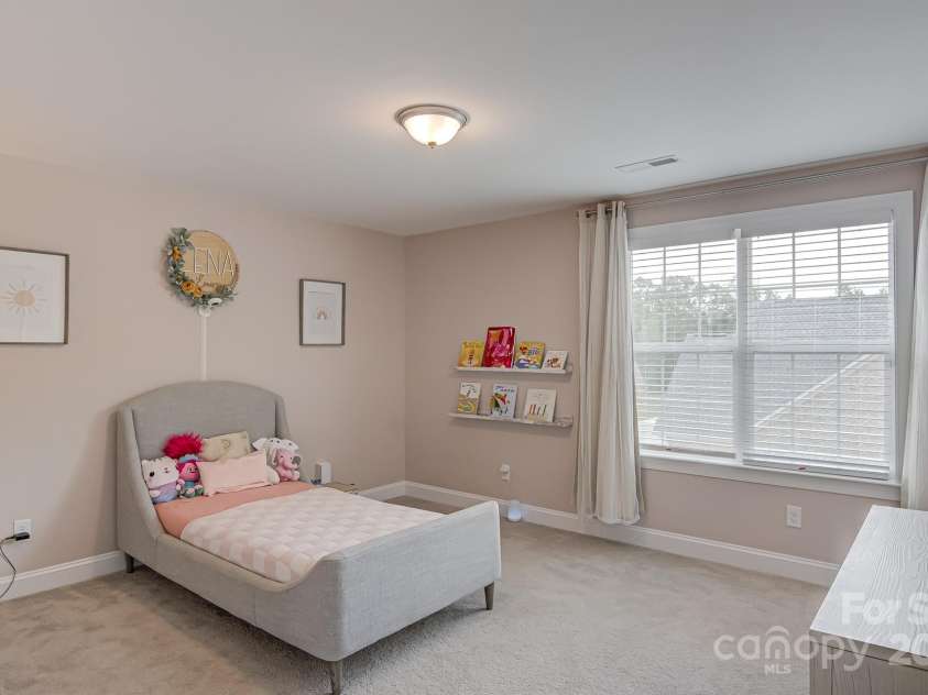 2707 Cottage Hill Lane, Winston Salem, NC 27106.  MLS# CAR4253244, YatesRealty ID 12557. 