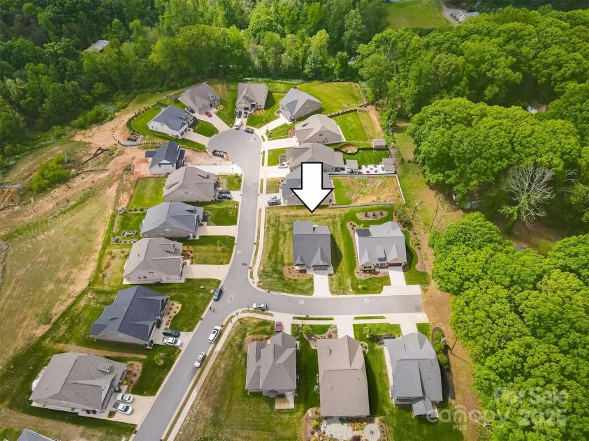 2707 Cottage Hill Lane, Winston Salem, NC 27106.  MLS# CAR4253244, YatesRealty ID 12557. 