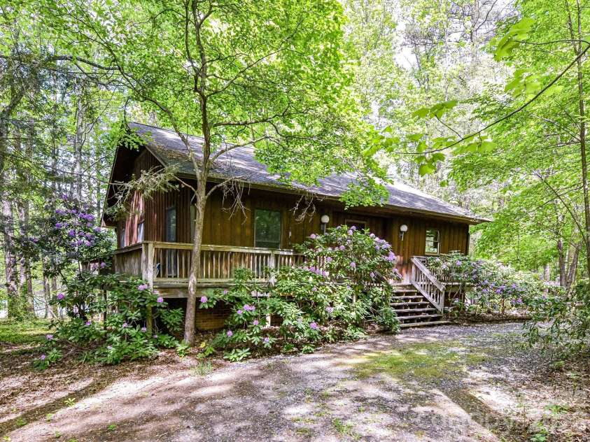 2862 Cherry Lane, Denver, NC 28037.  MLS# CAR4368364, YatesRealty ID 12557. 