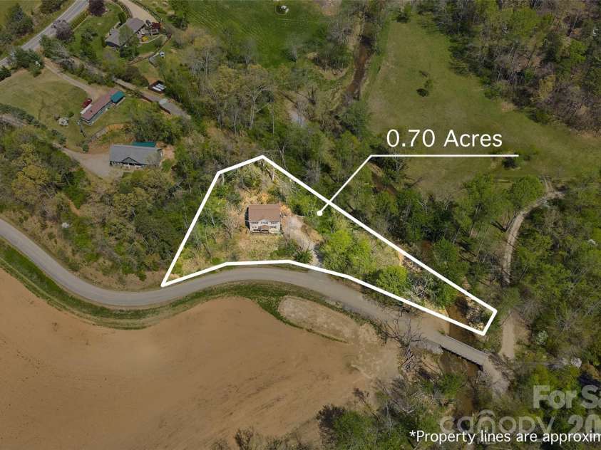 26 Brigman Road, Weaverville, NC 28787.  MLS# CAR4371036, YatesRealty ID 12559. 