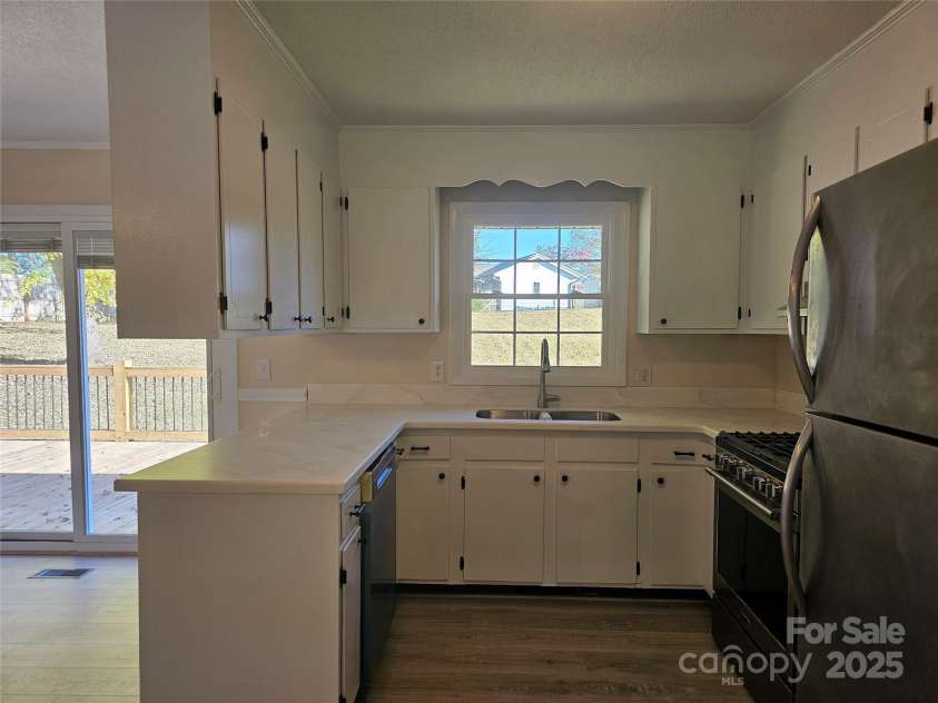 3025 Downing Street, Shelby, NC 28152.  MLS# CAR4318348, YatesRealty ID 1256. 