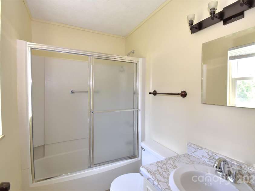 35 Capri Lane, Hendersonville, NC 28791.  MLS# CAR4273760, YatesRealty ID 1256. 