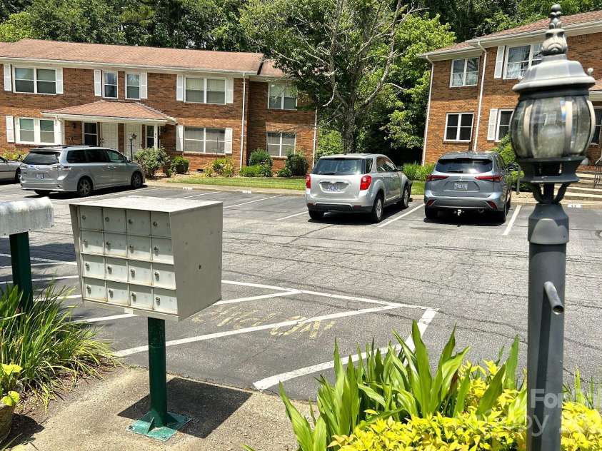 35 Capri Lane, Hendersonville, NC 28791.  MLS# CAR4273760, YatesRealty ID 1256. 