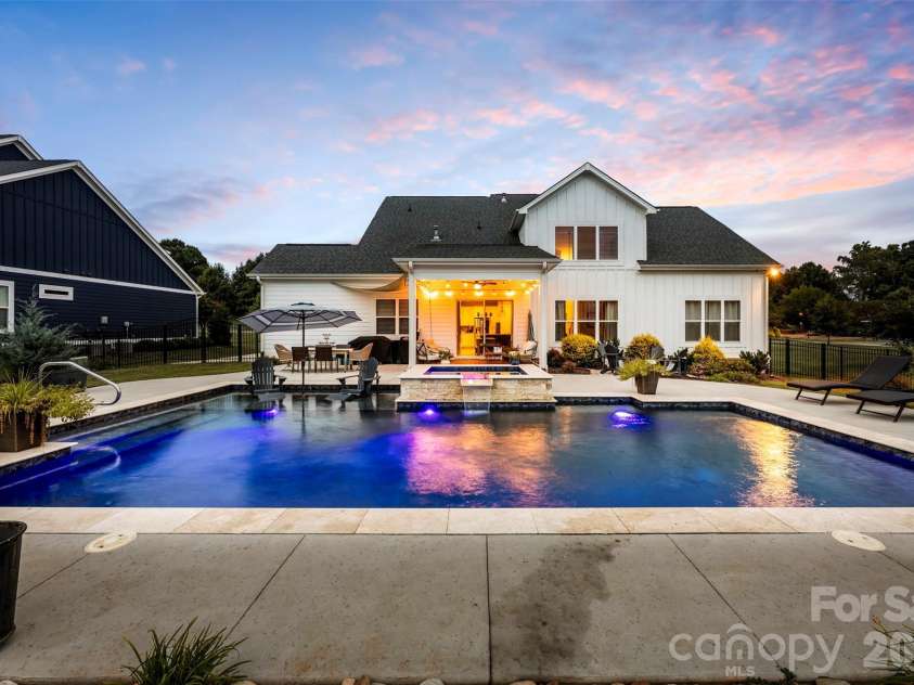 148 Cherry Crossing Lane, Belmont, NC 28012.  MLS# CAR4349564, YatesRealty ID 12563. 