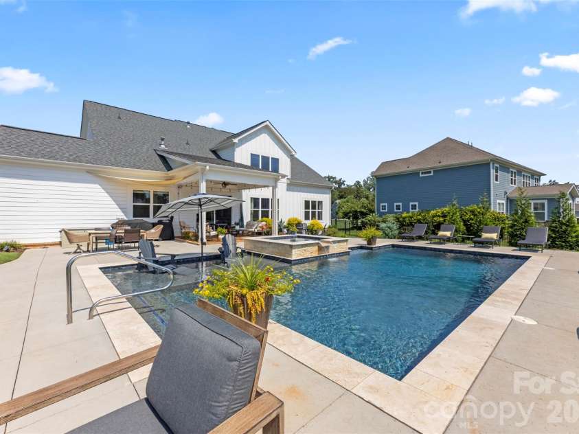 148 Cherry Crossing Lane, Belmont, NC 28012.  MLS# CAR4349564, YatesRealty ID 12563. 