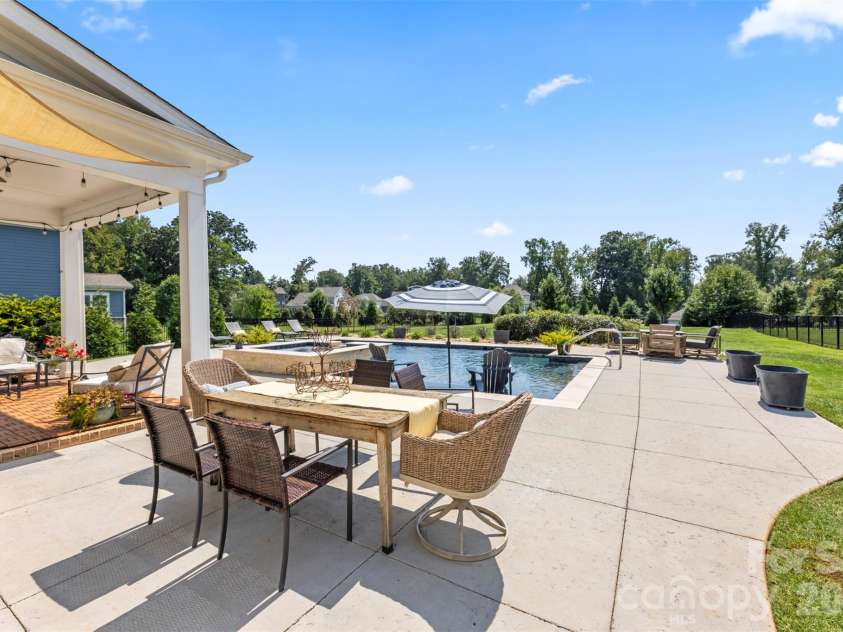 148 Cherry Crossing Lane, Belmont, NC 28012.  MLS# CAR4349564, YatesRealty ID 12563. 