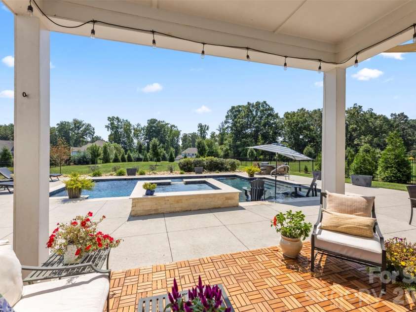 148 Cherry Crossing Lane, Belmont, NC 28012.  MLS# CAR4349564, YatesRealty ID 12563. 