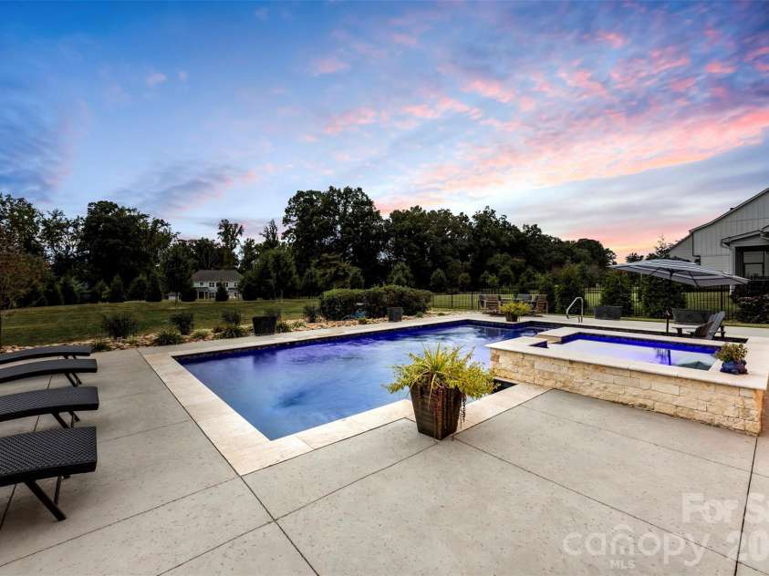 148 Cherry Crossing Lane, Belmont, NC 28012.  MLS# CAR4349564, YatesRealty ID 12563. 