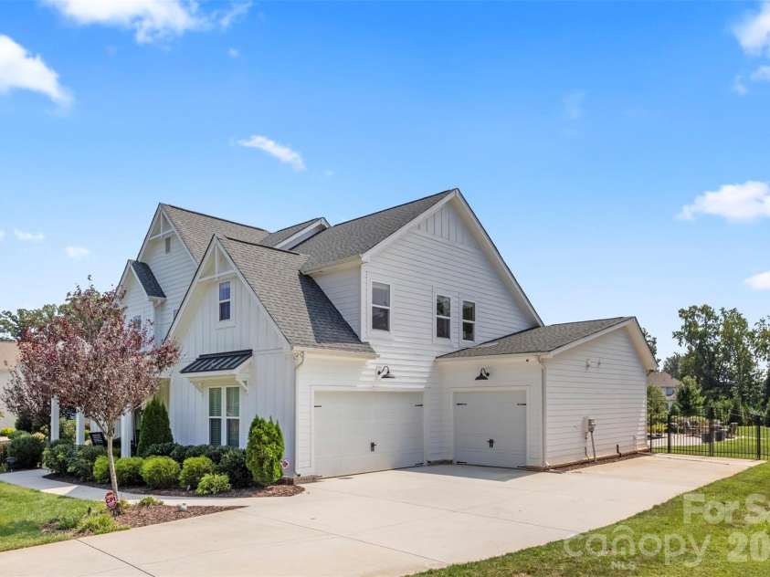 148 Cherry Crossing Lane, Belmont, NC 28012.  MLS# CAR4349564, YatesRealty ID 12563. 