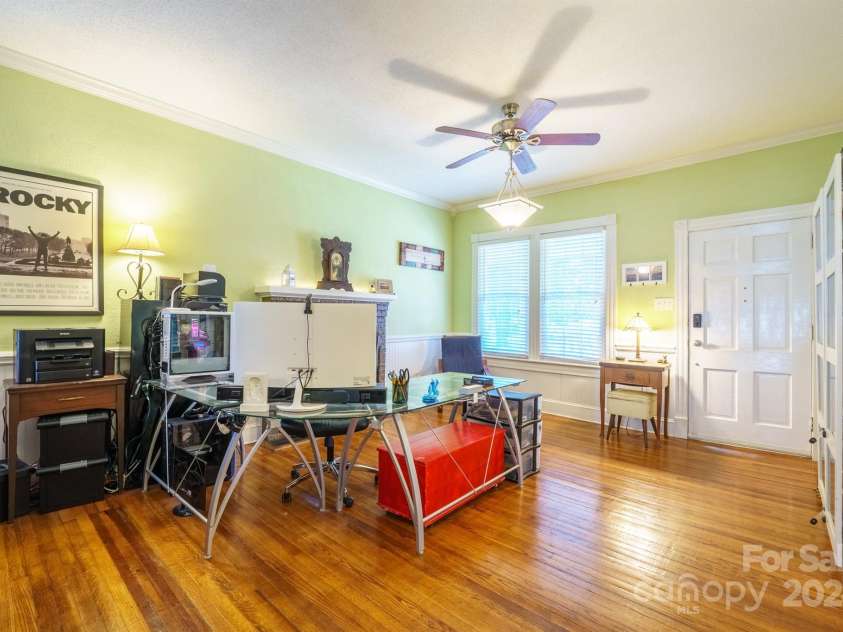 402 7th Street, Newton, NC 28658.  MLS# CAR4199151, YatesRealty ID 12563. 