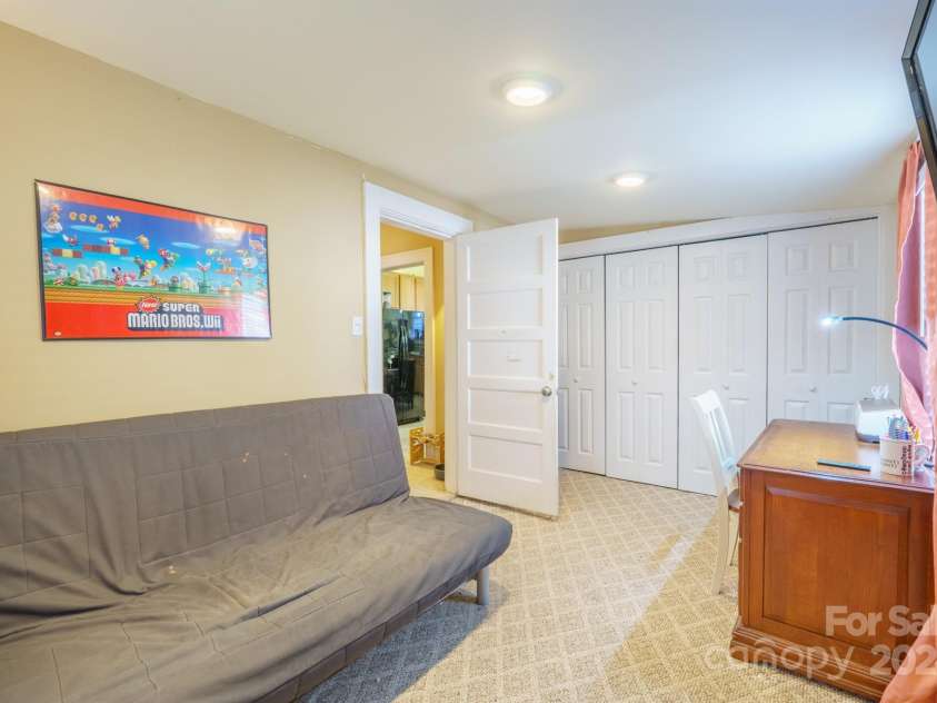 402 7th Street, Newton, NC 28658.  MLS# CAR4199151, YatesRealty ID 12563. 