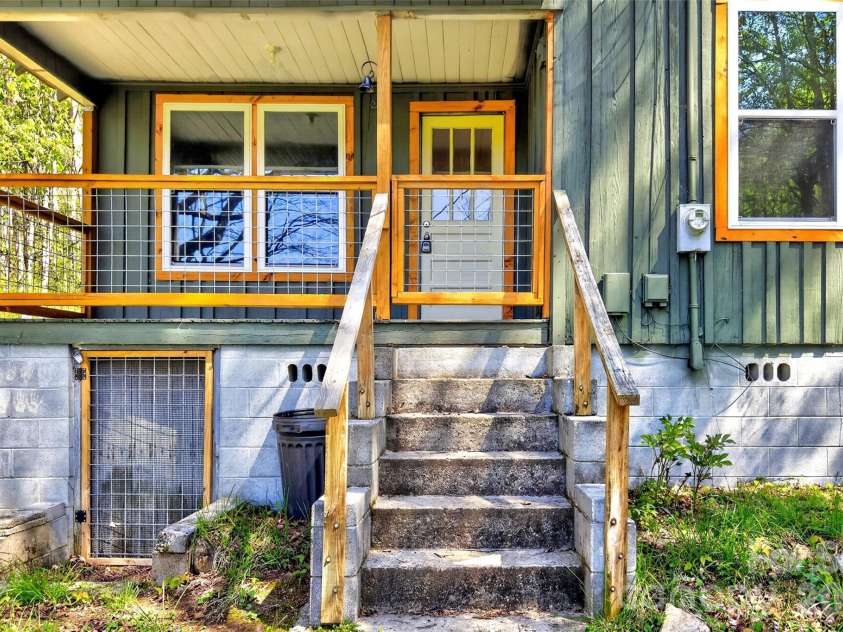 488 Cad Campbell Road, Bakersville, NC 28705.  MLS# CAR4370860, YatesRealty ID 12564. 