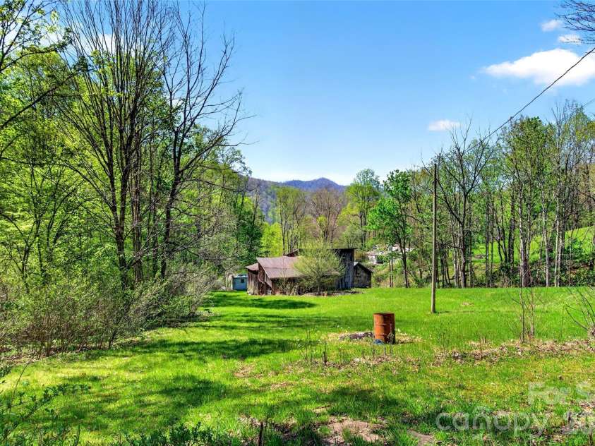 488 Cad Campbell Road, Bakersville, NC 28705.  MLS# CAR4370860, YatesRealty ID 12564. 