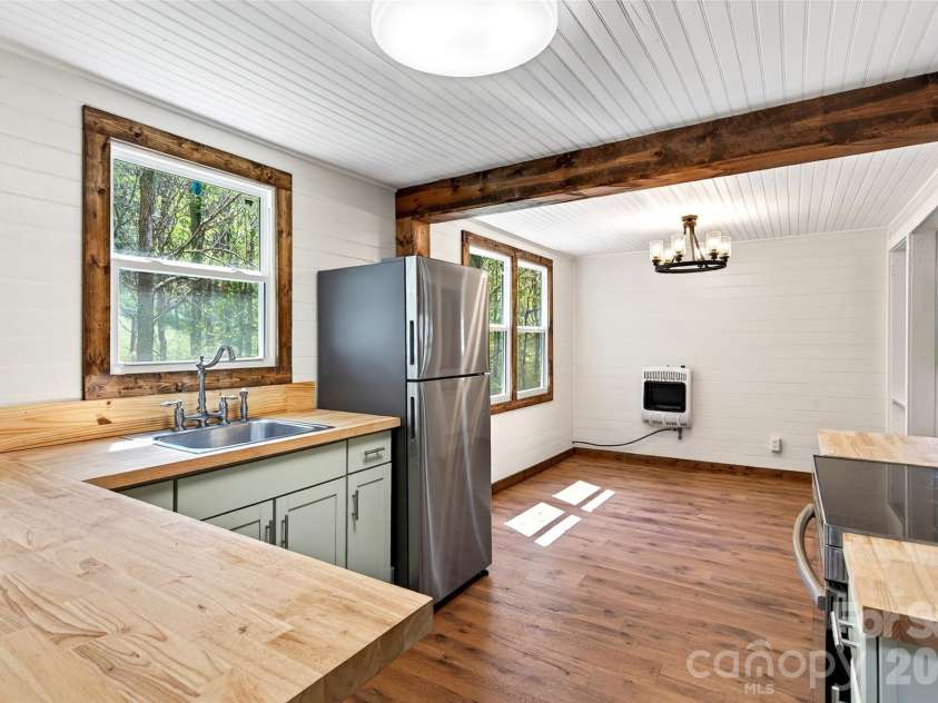488 Cad Campbell Road, Bakersville, NC 28705.  MLS# CAR4370860, YatesRealty ID 12564. 