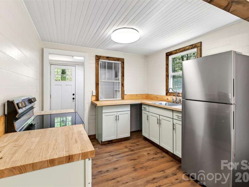 488 Cad Campbell Road, Bakersville, NC 28705.  MLS# CAR4370860, YatesRealty ID 12564. 