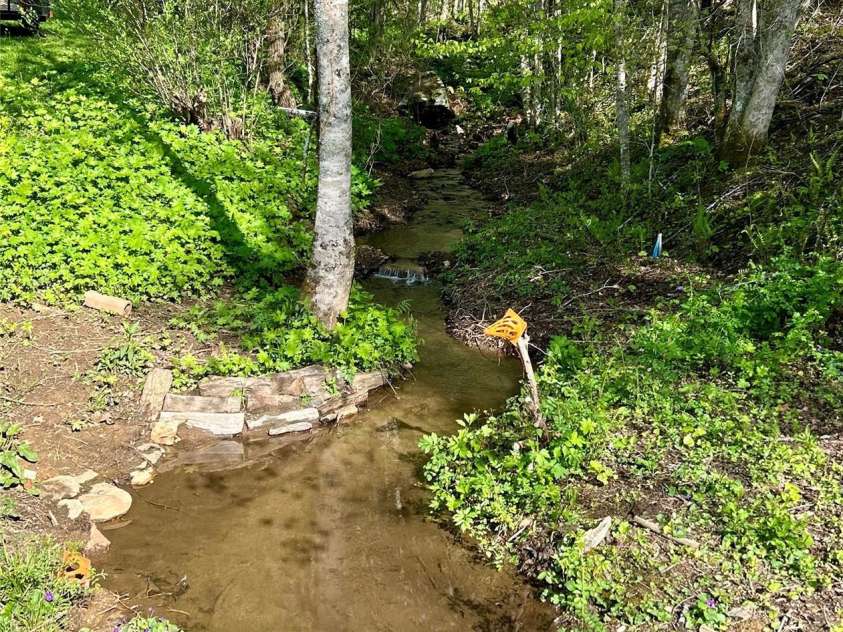 488 Cad Campbell Road, Bakersville, NC 28705.  MLS# CAR4370860, YatesRealty ID 12564. 