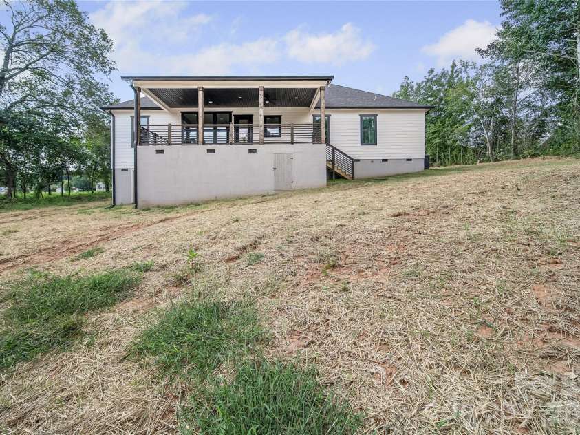 1132 Reba Lane, Kannapolis, NC 28081.  MLS# CAR4397783, YatesRealty ID 12565. 