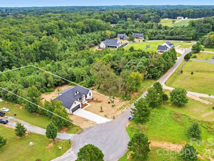 1132 Reba Lane, Kannapolis, NC 28081.  MLS# CAR4397783, YatesRealty ID 12565. 