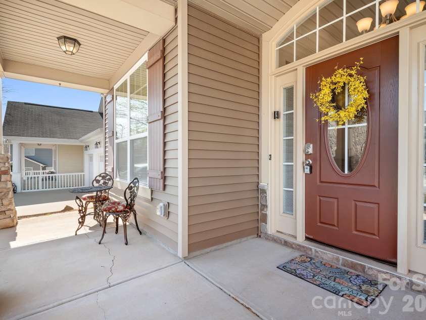 109 Edenton Lane, Mooresville, NC 28117.  MLS# CAR4361230, YatesRealty ID 12567. 