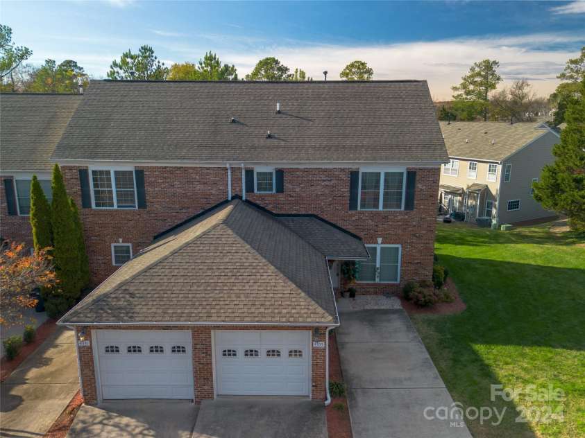 4335 Laurel Hill Lane, Charlotte, NC 28217.  MLS# CAR4201365, YatesRealty ID 12567. 