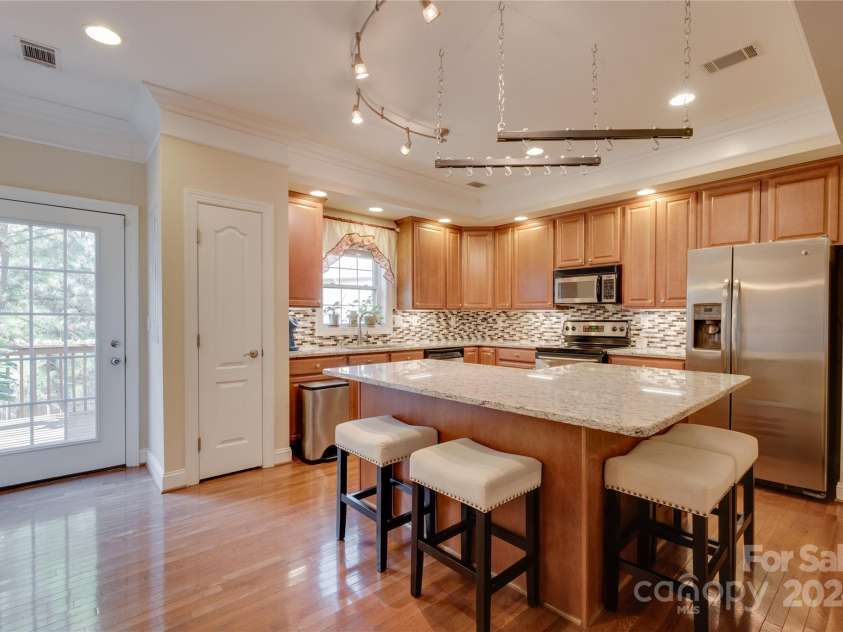 4335 Laurel Hill Lane, Charlotte, NC 28217.  MLS# CAR4201365, YatesRealty ID 12567. 