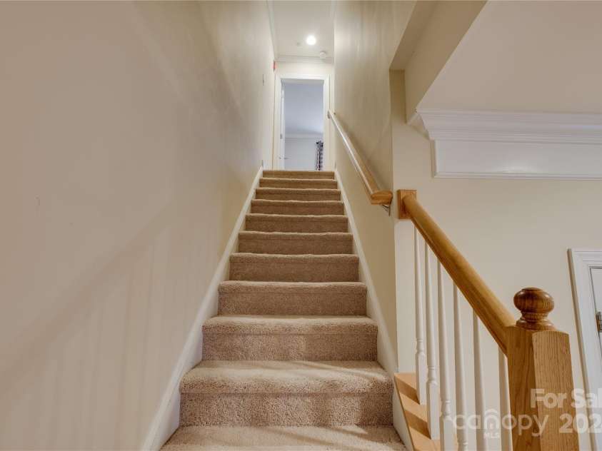 4335 Laurel Hill Lane, Charlotte, NC 28217.  MLS# CAR4201365, YatesRealty ID 12567. 