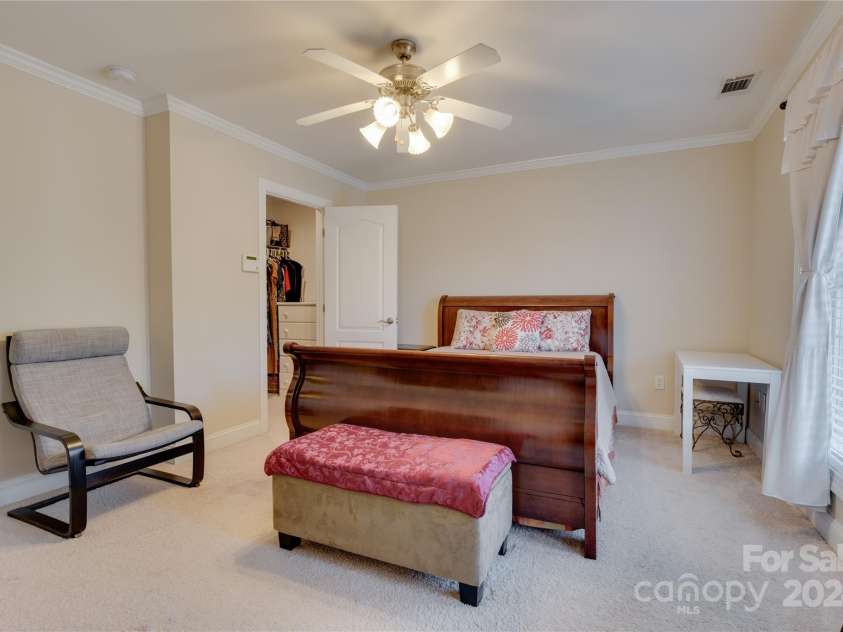 4335 Laurel Hill Lane, Charlotte, NC 28217.  MLS# CAR4201365, YatesRealty ID 12567. 