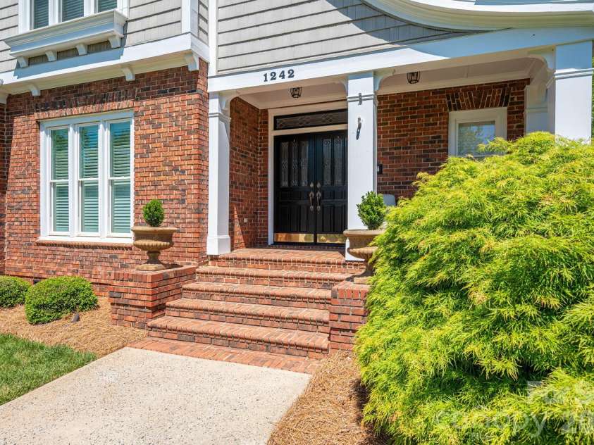 1242 Lochshire Lane, Gastonia, NC 28054.  MLS# CAR4366491, YatesRealty ID 12568. 