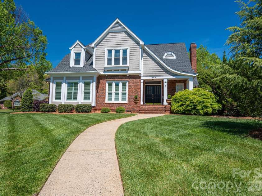1242 Lochshire Lane, Gastonia, NC 28054.  MLS# CAR4366491, YatesRealty ID 12568. 