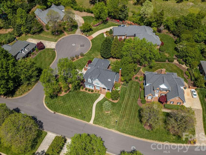 1242 Lochshire Lane, Gastonia, NC 28054.  MLS# CAR4366491, YatesRealty ID 12568. 