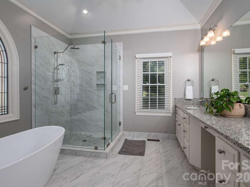 1242 Lochshire Lane, Gastonia, NC 28054.  MLS# CAR4366491, YatesRealty ID 12568. 
