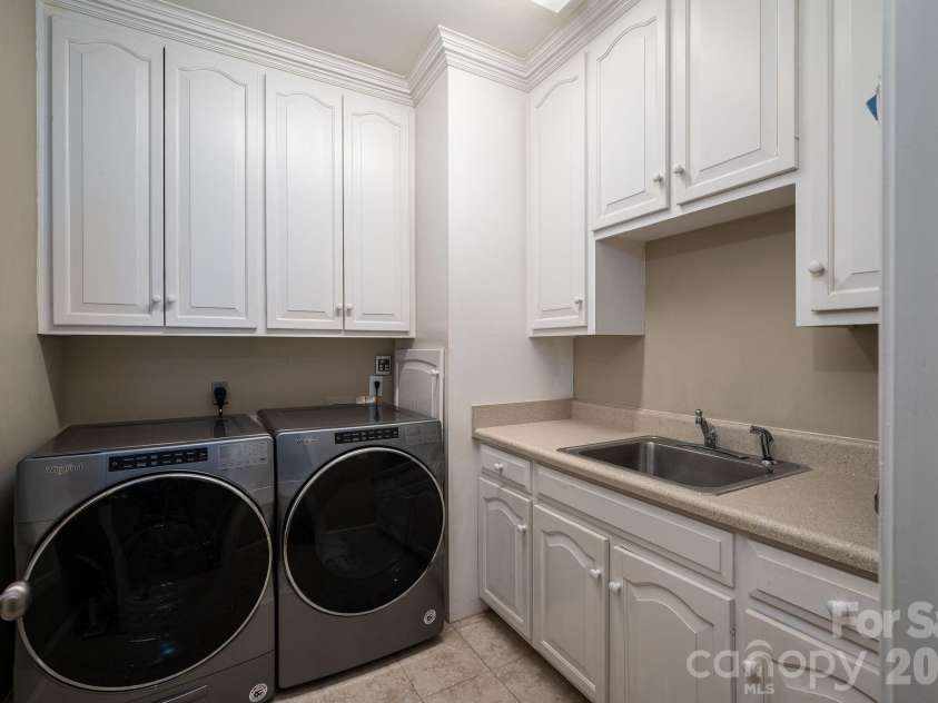 1242 Lochshire Lane, Gastonia, NC 28054.  MLS# CAR4366491, YatesRealty ID 12568. 