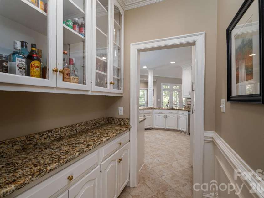 1242 Lochshire Lane, Gastonia, NC 28054.  MLS# CAR4366491, YatesRealty ID 12568. 