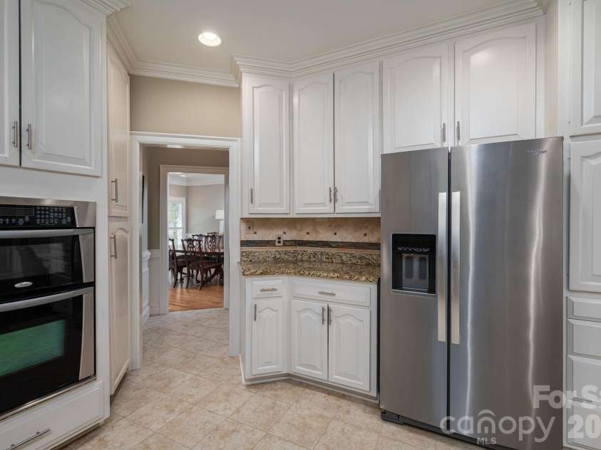 1242 Lochshire Lane, Gastonia, NC 28054.  MLS# CAR4366491, YatesRealty ID 12568. 