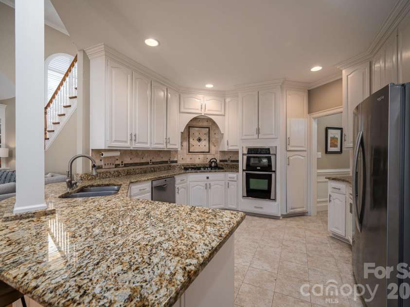 1242 Lochshire Lane, Gastonia, NC 28054.  MLS# CAR4366491, YatesRealty ID 12568. 