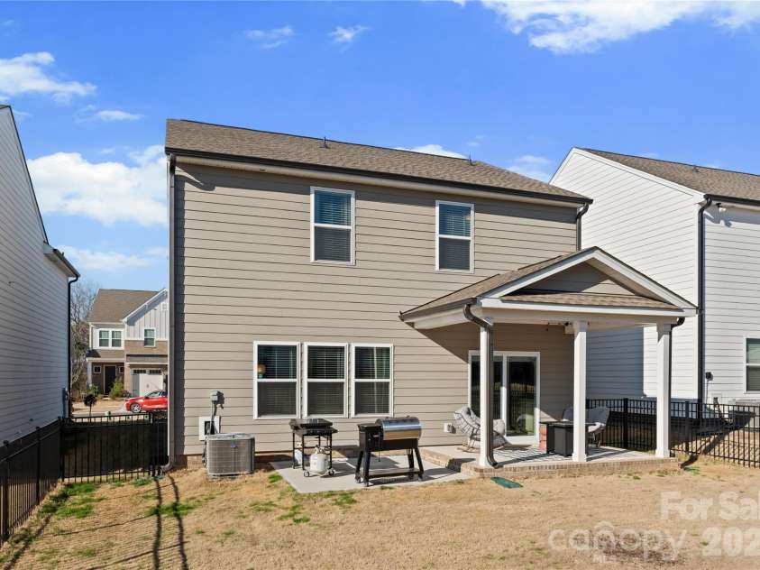 567 Scotch Meadows Loop, Monroe, NC 28110.  MLS# CAR4355238, YatesRealty ID 12569. 