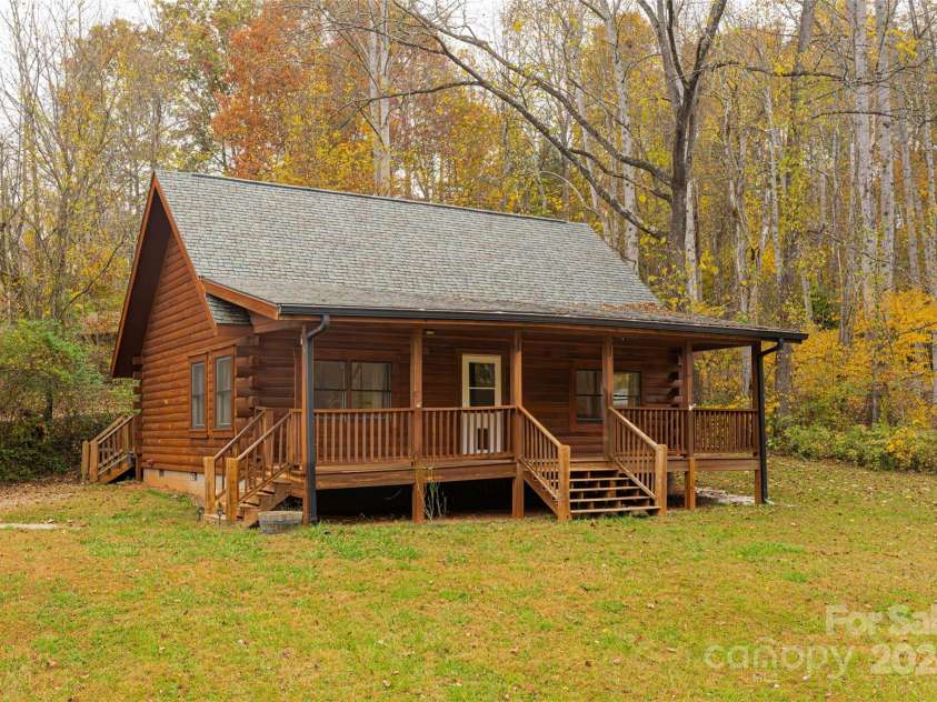 16 Mieko Drive, Candler, NC 28715.  MLS# CAR4195556, YatesRealty ID 1257. 16 Mieko Drive, Candler, NC 28715