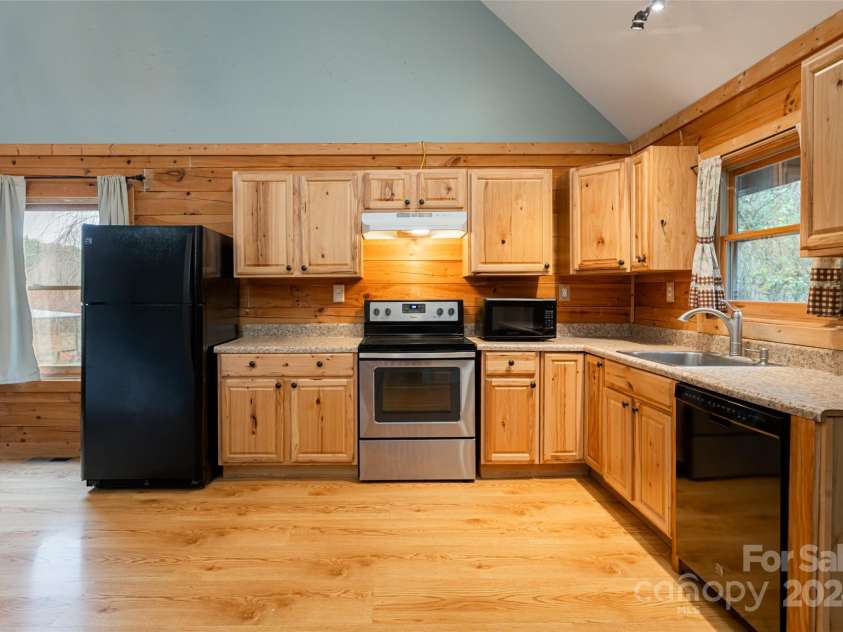 16 Mieko Drive, Candler, NC 28715.  MLS# CAR4195556, YatesRealty ID 1257. 