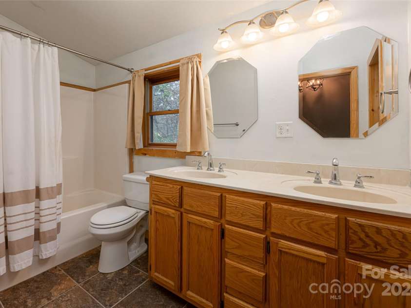16 Mieko Drive, Candler, NC 28715.  MLS# CAR4195556, YatesRealty ID 1257. 