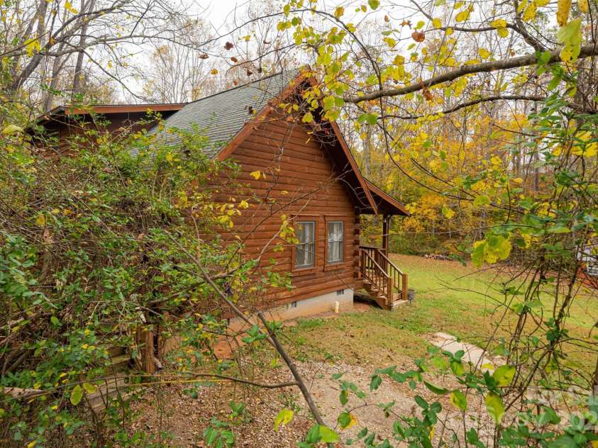 16 Mieko Drive, Candler, NC 28715.  MLS# CAR4195556, YatesRealty ID 1257. 