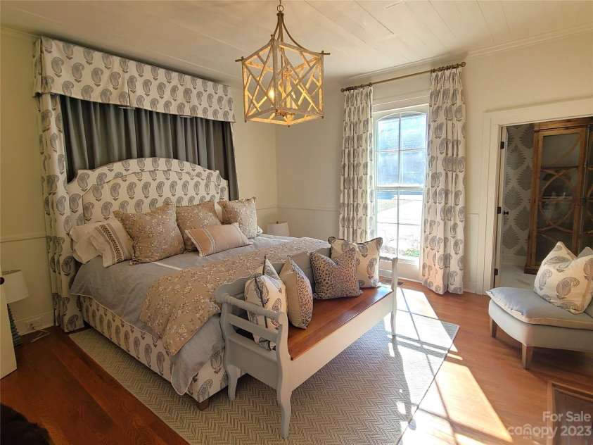 902 Ashe Avenue, Newton, NC 28658.  MLS# CAR4103600, YatesRealty ID 1257. 